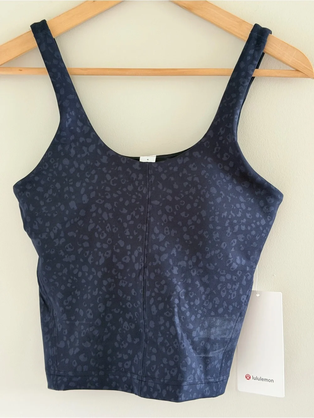 NWT Lululemon Glow Up Tank Womens Size 6 Navy Leopard Print Shelf Bra Top Gym